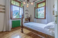 Family Villa with Stunning Lake View by Wonderful Italy