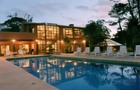 埃斯特角林孔度假酒店