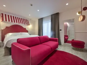 HOLM Boutique & SPA - IK Collection