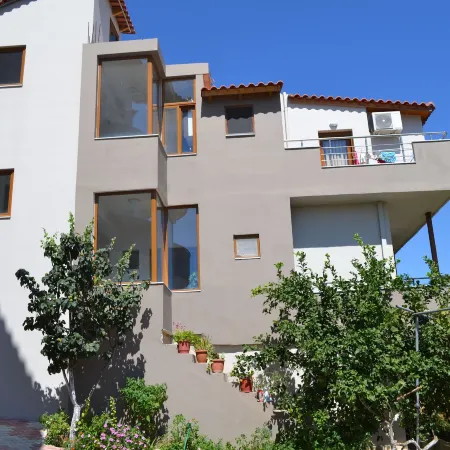 Ksamil Apartments