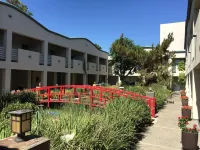 Mikado Hotel Các khách sạn gần Los Angeles Whiteman Apt