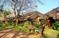 Mgoza Lodge Hoteles cerca de Lake Malawi National Park Visitors Center