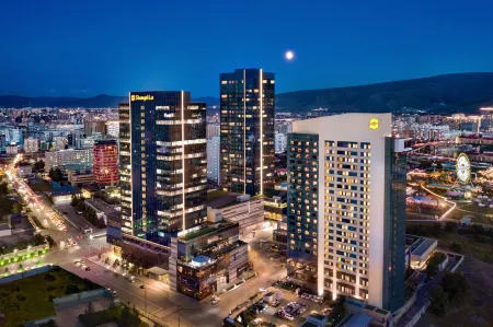 Shangri-La Ulaanbaatar Отели рядом с достопримечательностью «Монгольский государственный университет»