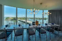 Fusion Resort Waterfront Suites Hotel di Treasure Island
