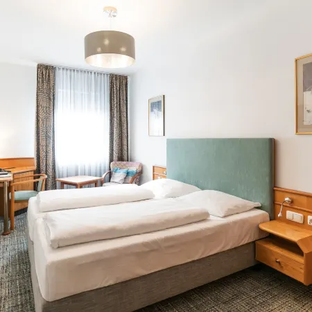Altstadthotel Grauer Wolf Hoteles en Erlangen