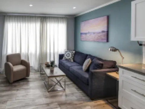 May-Dee Suites in Florida Hotels in Hollywood