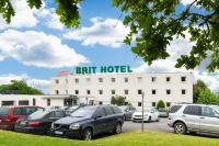 Brit Hotel Rennes Cesson - Parking