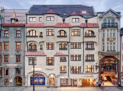 Stage 12 Hotel by Penz