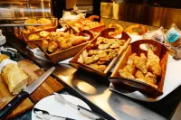 Glynhill Hotel & Spa Near Glasgow Airport - Breakfast