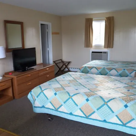 Coast Village Inn and Cottages