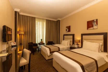 Lancaster Raouche Hotel