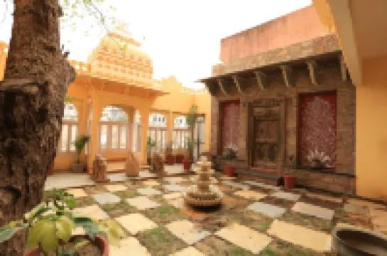 บลูม บูทีค | เลค พิชโลลา โรงแรมในอุเดเปอร์