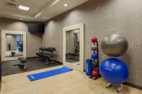 DoubleTree by Hilton Evansville - Gym