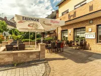 Zur Neroburg Hotels in Neroth