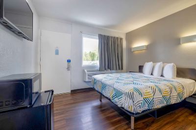 クイーンルーム(禁煙) モテール 6 オシュコシュの写真