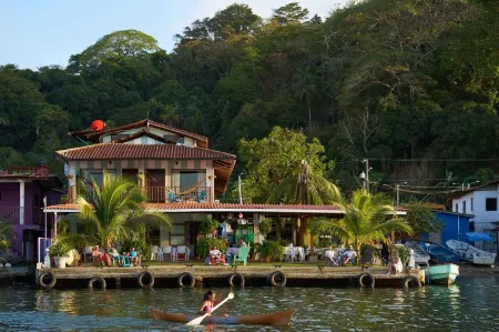 Casa Congo & Casa Rayo Verde - Restaurante - Galeria de Arte