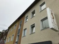 Hotel Select Suites & Aparts Hotels near Uedding