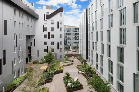 Clarion Hotel Oslo Отели рядом с достопримечательностью «Department of Informatics»