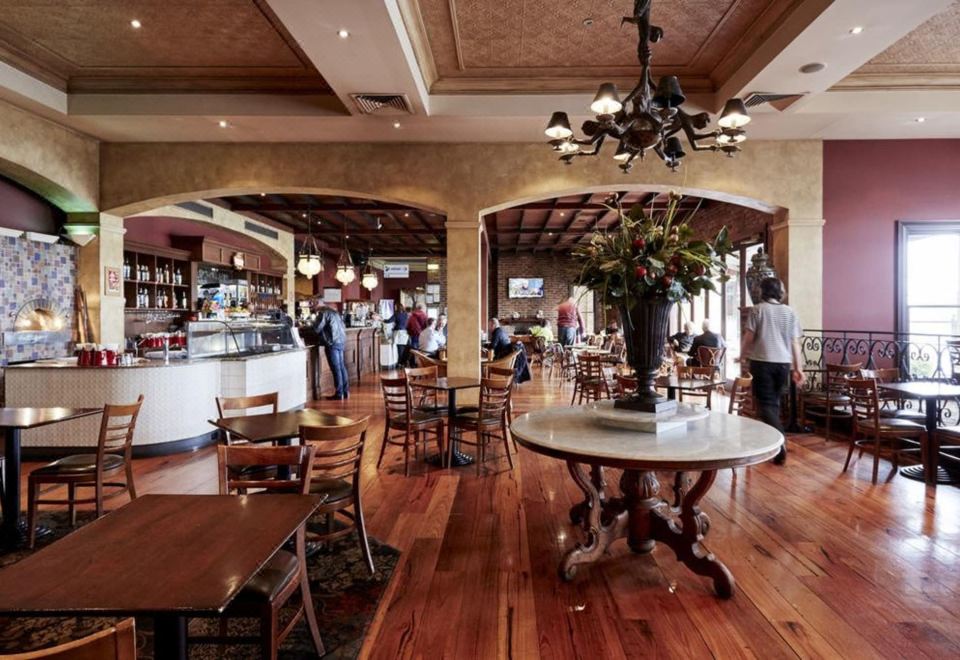 더 테라스 앳 더 세틀먼트