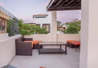 Casa Del Gallo 2 Br by Casago