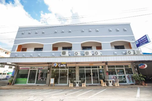 S3 Room Sathahip - 2-Star
