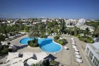 Hilton Nicosia - Pools