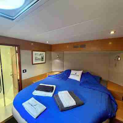 Floatinn Boat-Bnb Rooms