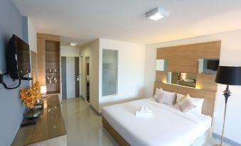 The Greenery Central Suite & Hotel