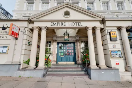 The Empire Hotel & Spa Отели в г. Лландудно