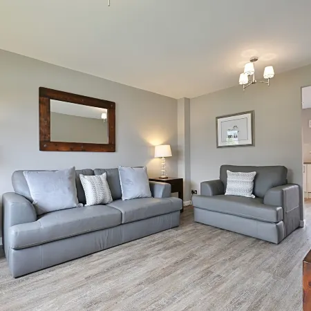 The Huntington - Donnini Apartments