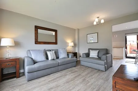 The Huntington - Donnini Apartments