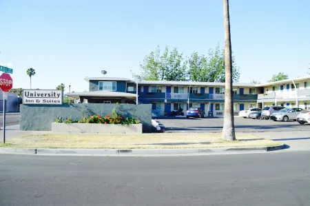University Inn ASU/Tempe Отели рядом с достопримечательностью «Адельфи Коммонс»