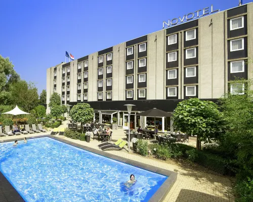Novotel Maastricht Hotels near Heugum