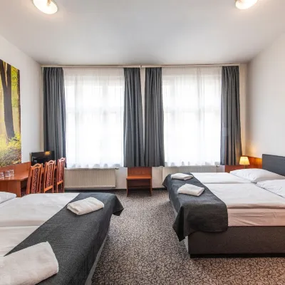 Hotel Zlatá Váha Hotels in der Nähe von Pulverturm