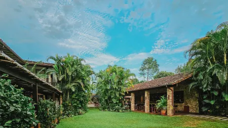 Pousada Literária de Paraty Отели рядом с достопримечательностью «Centro Cultural SESC Paraty»