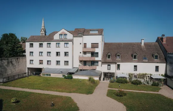 亨利二世博那中心酒店