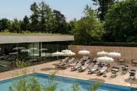 Cowley Manor Experimental - Pools