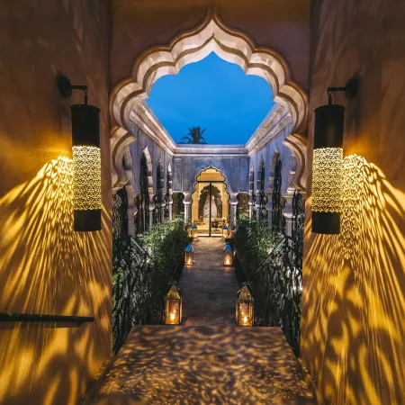 Palais Namaskar