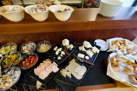 Tantur Hills Hotel - Jerusalem Отели рядом со станцией Иерусалим - Малха