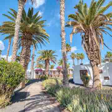 Ona Las Brisas Hotel Exterior