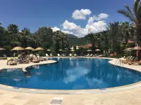 Asur Hotel & Aparts & Villas Hotel di Ekincik