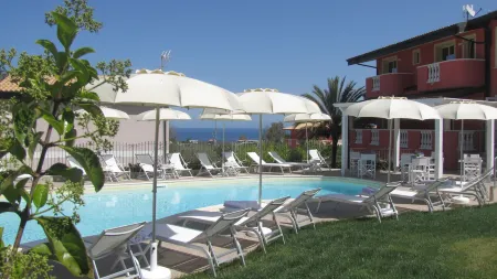 Borgo di Santa Barbara Отели в г. Capo Vaticano