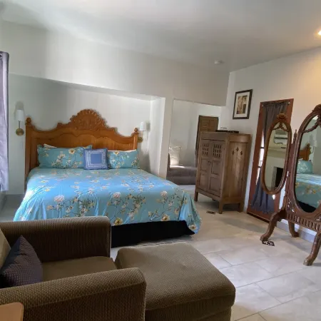 Villa Rosa Inn