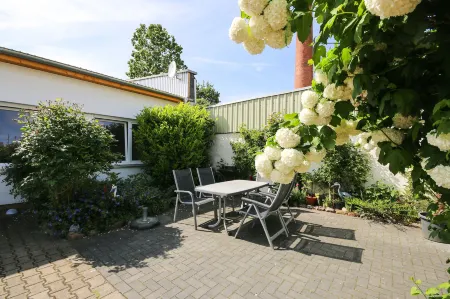 Haus Shiralee - Das Ferienhaus Warnemünde Отели в г. Варнемюнде