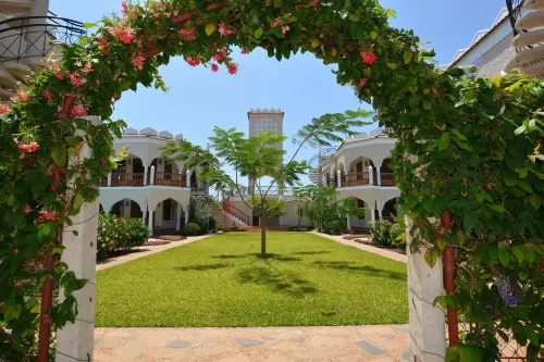 Diani Pearl - Condos