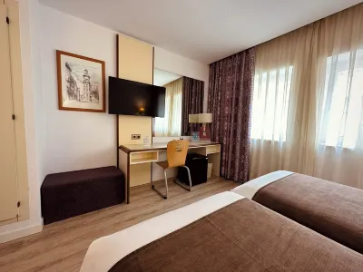 Andorra Palace Hotels near Mobili, de Miquel Barcelo
