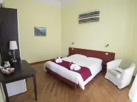 Residenza Viani Guest House Hotels near BOAT TOUR LA SPEZIA- CRAZYBOATCINQUETERRE ESCURSIONI IN BARCA