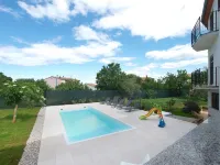 Apartment 1868