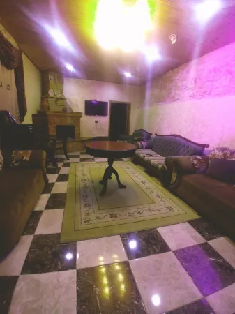 Apartment Ground Floor Отели рядом с достопримечательностью «Археологический парк Джераш»