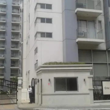 One Palm Tree Apartments